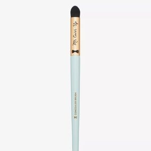 Too Faced MR. COVER-UP Perfect Concealer Brush